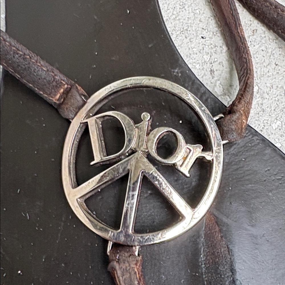 Vintage Dior leather flip-flops - Picture 2 of 8